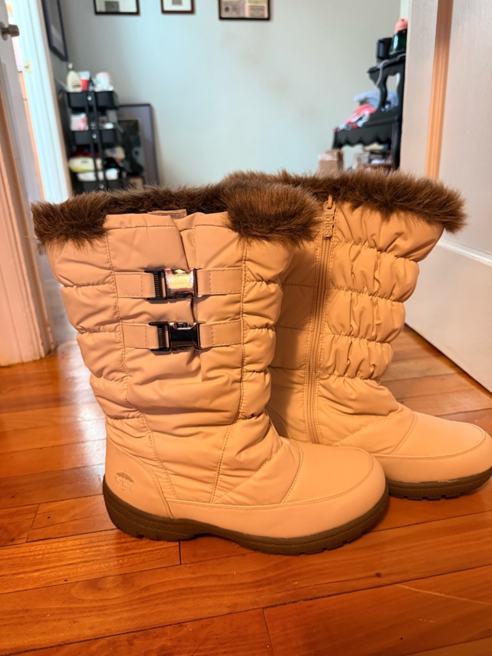 Totes Waterproof Women’s Winter Snow Boots with Faux Fur Trim - Cream